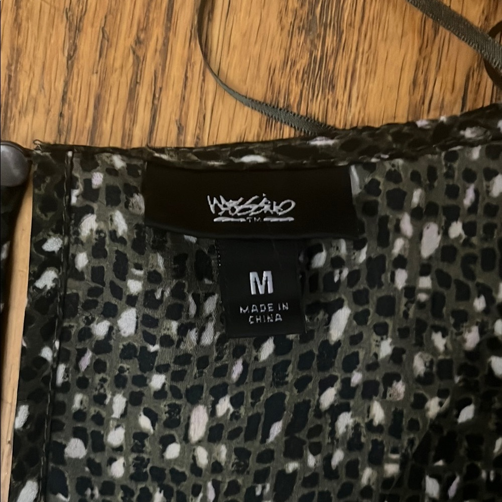 Chic Black and White Patterned Dress - Picture 3 of 7
